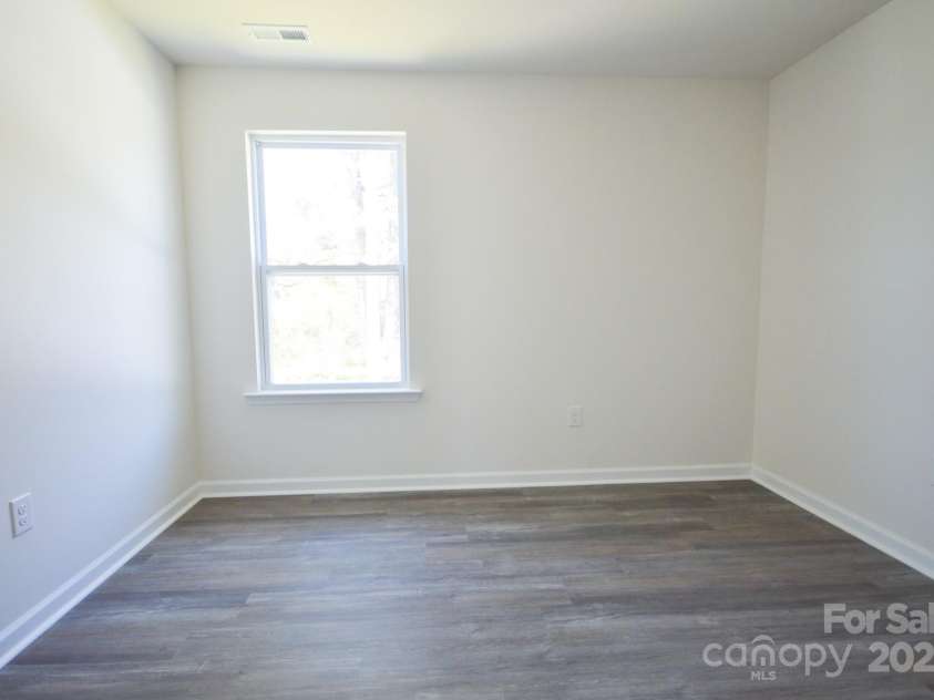 9 Lillian Lane, Hendersonville, NC 28792.  MLS# CAR4184109, YatesRealty ID 12247. 