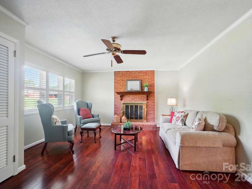 137 Burton Hills Circle, Gastonia, NC 28054.  MLS# CAR4253706, YatesRealty ID 12249. 