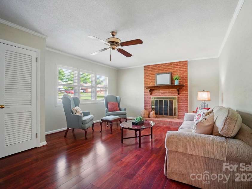 137 Burton Hills Circle, Gastonia, NC 28054.  MLS# CAR4253706, YatesRealty ID 12249. 