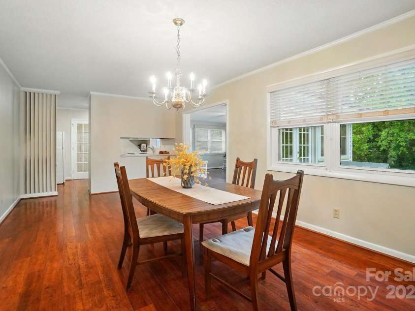 137 Burton Hills Circle, Gastonia, NC 28054.  MLS# CAR4253706, YatesRealty ID 12249. 