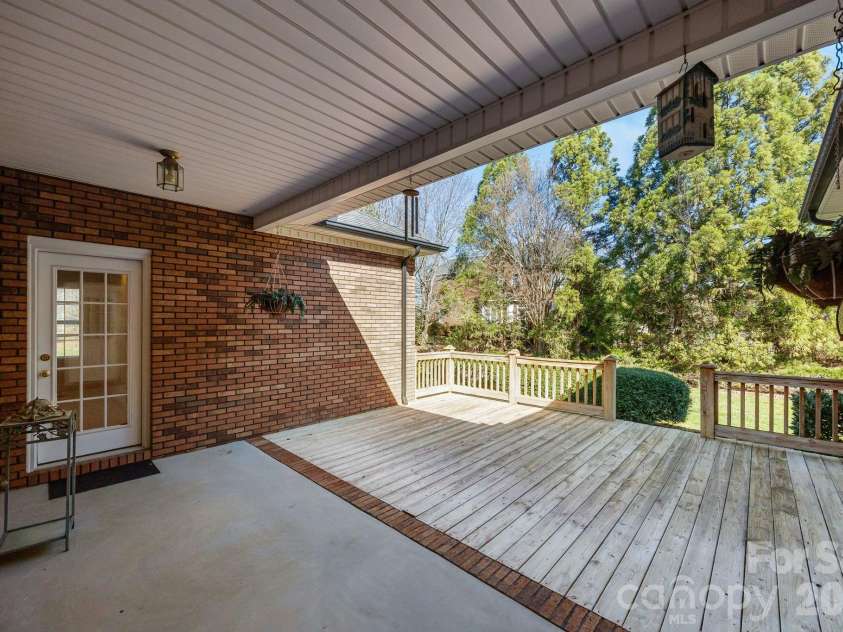 4801 Sherborne Drive, Harrisburg, NC 28075.  MLS# CAR4356275, YatesRealty ID 12249. 
