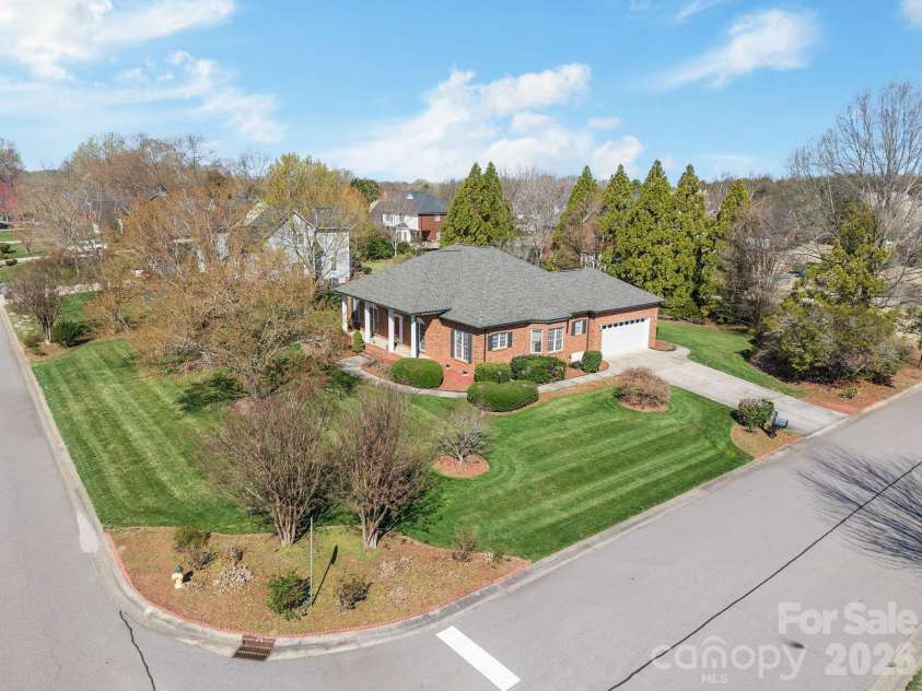 4801 Sherborne Drive, Harrisburg, NC 28075.  MLS# CAR4356275, YatesRealty ID 12249. 