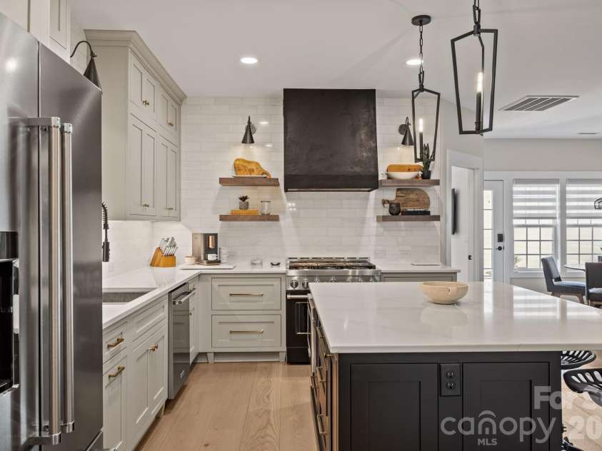 241 Faulkner Way, Davidson, NC 28036.  MLS# CAR4368372, YatesRealty ID 12250. 