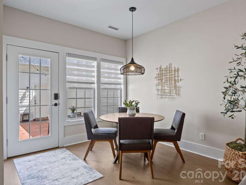 241 Faulkner Way, Davidson, NC 28036.  MLS# CAR4368372, YatesRealty ID 12250. 
