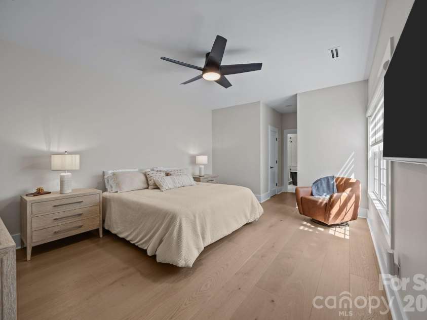 241 Faulkner Way, Davidson, NC 28036.  MLS# CAR4368372, YatesRealty ID 12250. 