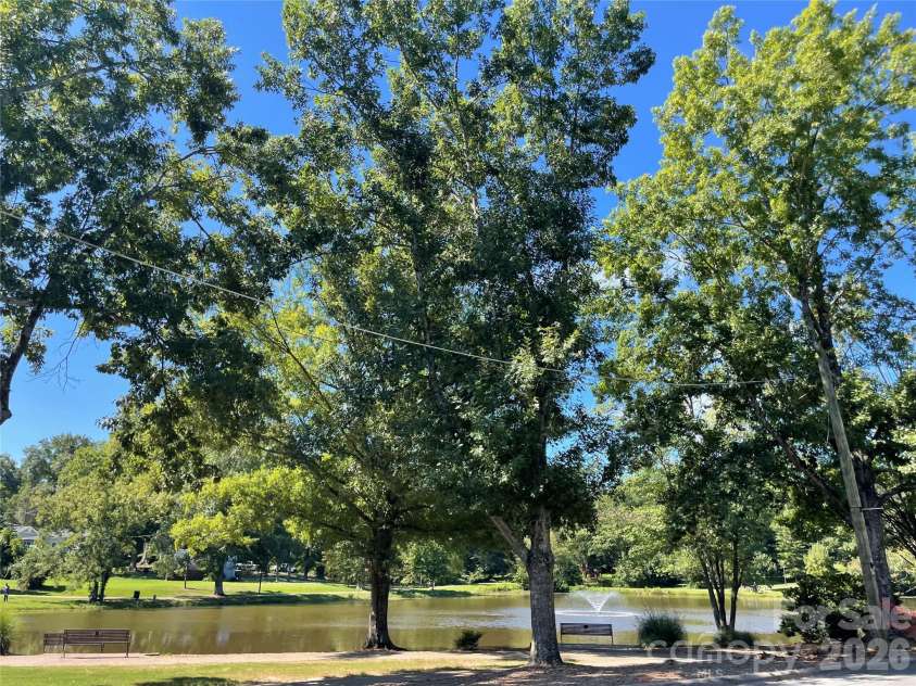 241 Faulkner Way, Davidson, NC 28036.  MLS# CAR4368372, YatesRealty ID 12250. 