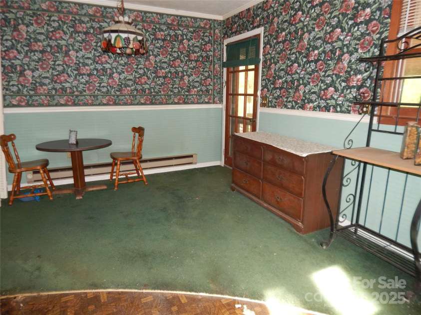 81 Fairview Heights Road, Waynesville, NC 28786.  MLS# CAR4249219, YatesRealty ID 12250. 