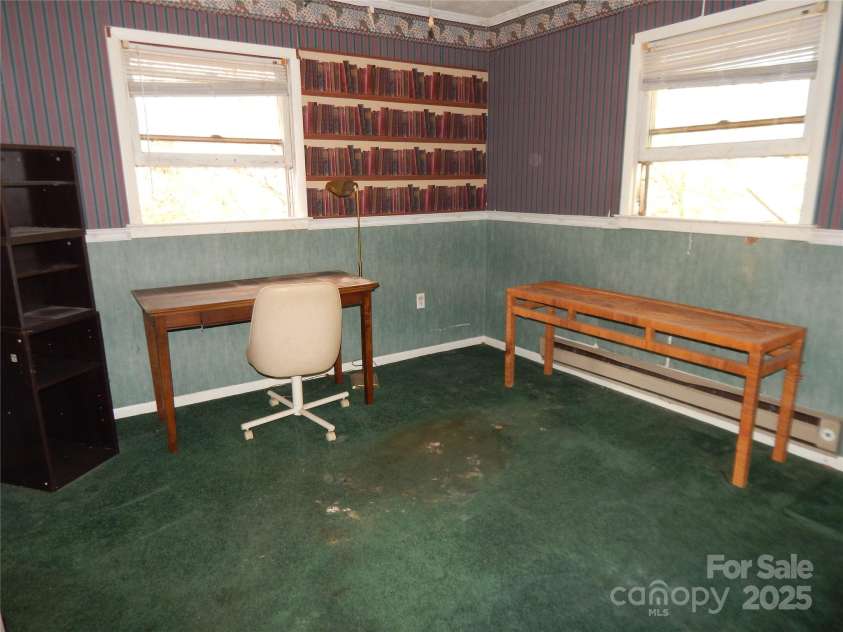 81 Fairview Heights Road, Waynesville, NC 28786.  MLS# CAR4249219, YatesRealty ID 12250. 