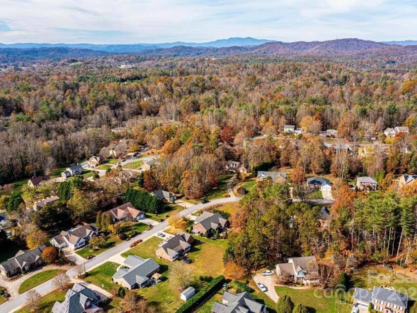 1001 Barrington Drive, Lenoir, NC 28645.  MLS# CAR4231102, YatesRealty ID 12251. 