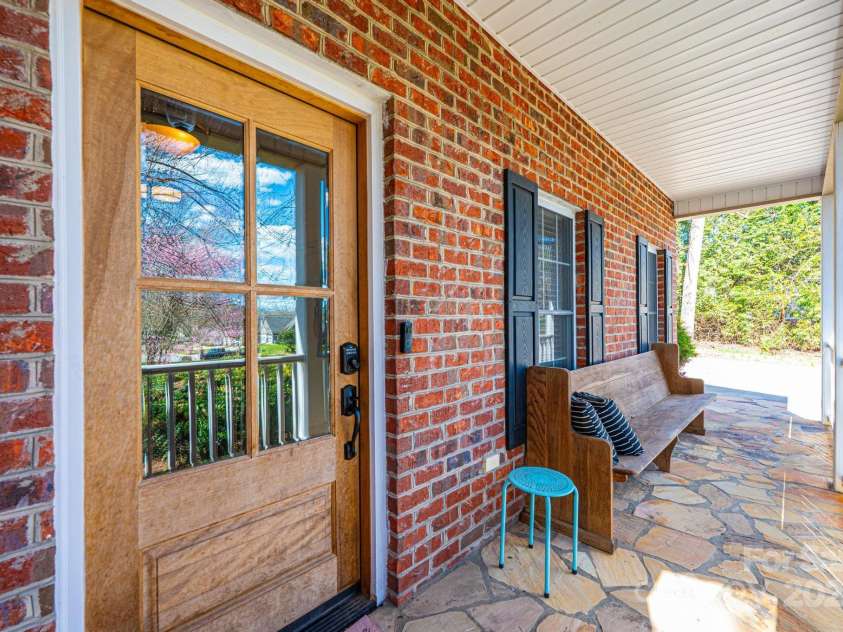 1001 Barrington Drive, Lenoir, NC 28645.  MLS# CAR4231102, YatesRealty ID 12251. 