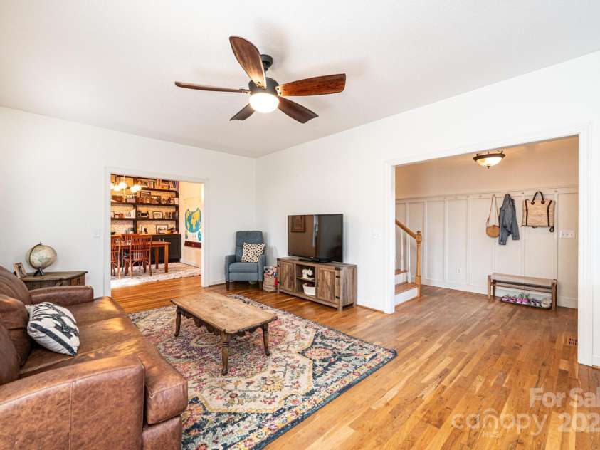 1001 Barrington Drive, Lenoir, NC 28645.  MLS# CAR4231102, YatesRealty ID 12251. 