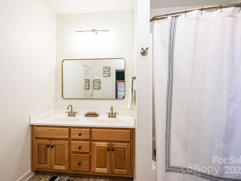 1001 Barrington Drive, Lenoir, NC 28645.  MLS# CAR4231102, YatesRealty ID 12251. 