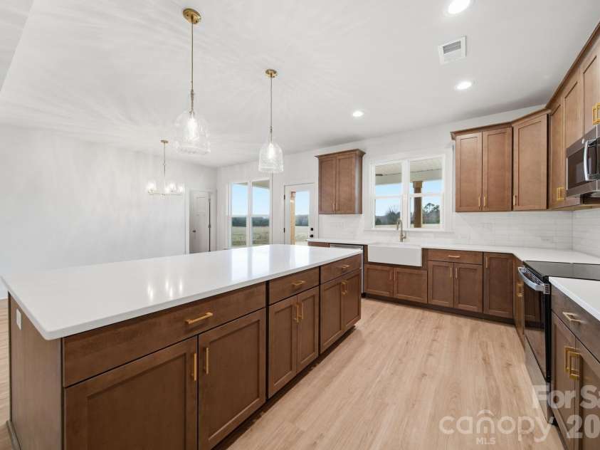 4020 Landsford Road, Marshville, NC 28103.  MLS# CAR4404573, YatesRealty ID 12251. 
