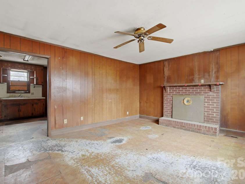 2630 Bluebird Lane, Lenoir, NC 28645.  MLS# CAR4337988, YatesRealty ID 12252. 