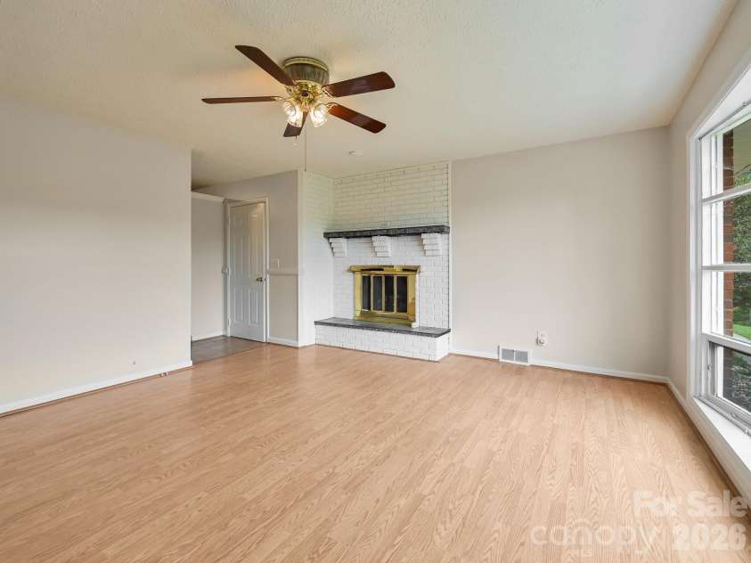 651 Case Cove Road, Candler, NC 28715.  MLS# CAR4335473, YatesRealty ID 12253. 