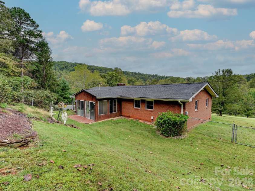 651 Case Cove Road, Candler, NC 28715.  MLS# CAR4335473, YatesRealty ID 12253. 