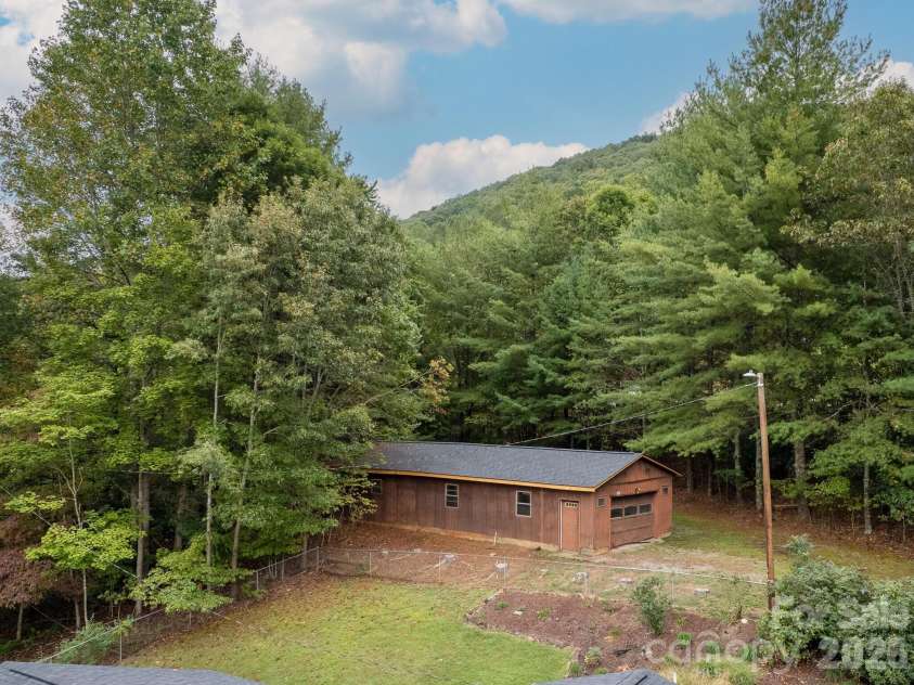 651 Case Cove Road, Candler, NC 28715.  MLS# CAR4335473, YatesRealty ID 12253. 