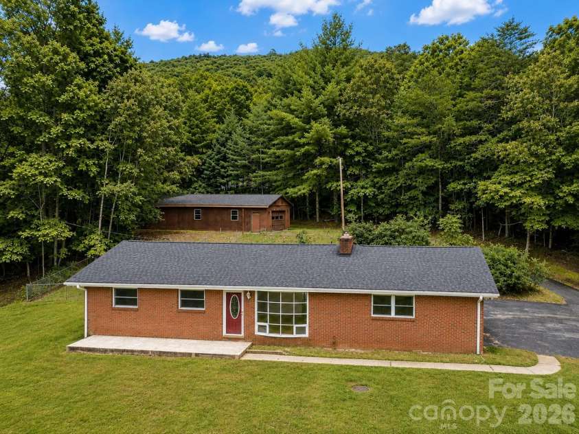 651 Case Cove Road, Candler, NC 28715.  MLS# CAR4335473, YatesRealty ID 12253. 