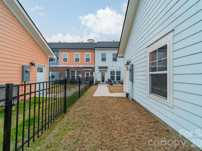 1098 Herrons Ferry Road, Rock Hill, SC 29730.  MLS# CAR4353519, YatesRealty ID 12257. 