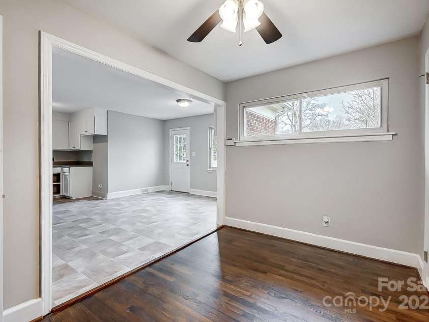 2504 Juniper Drive, Charlotte, NC 28269.  MLS# CAR4209473, YatesRealty ID 12257. Dining room