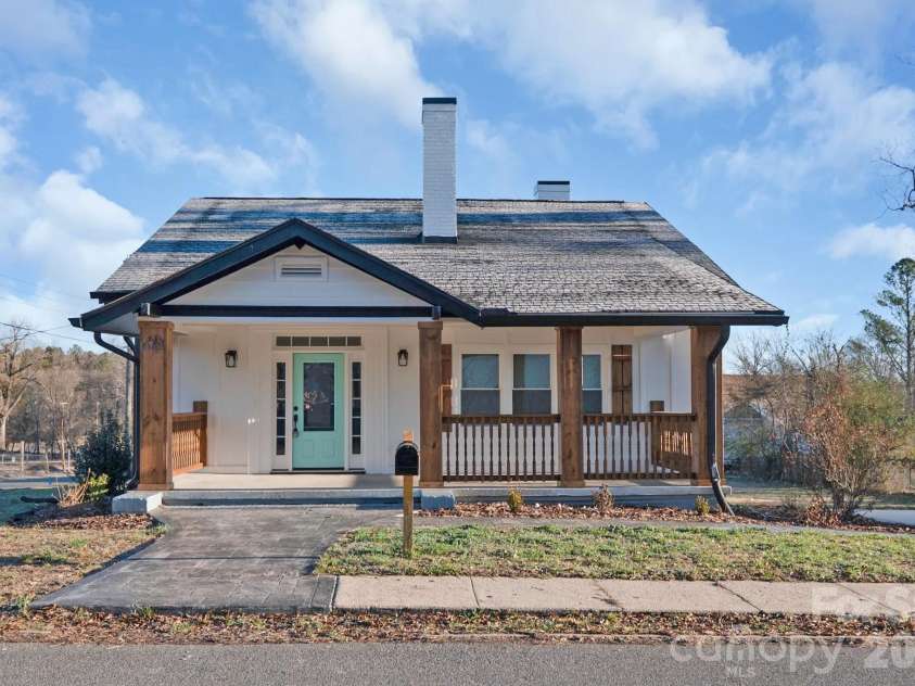 612 Elliott Street, Chester, SC 29706.  MLS# CAR4346102, YatesRealty ID 12259. 
