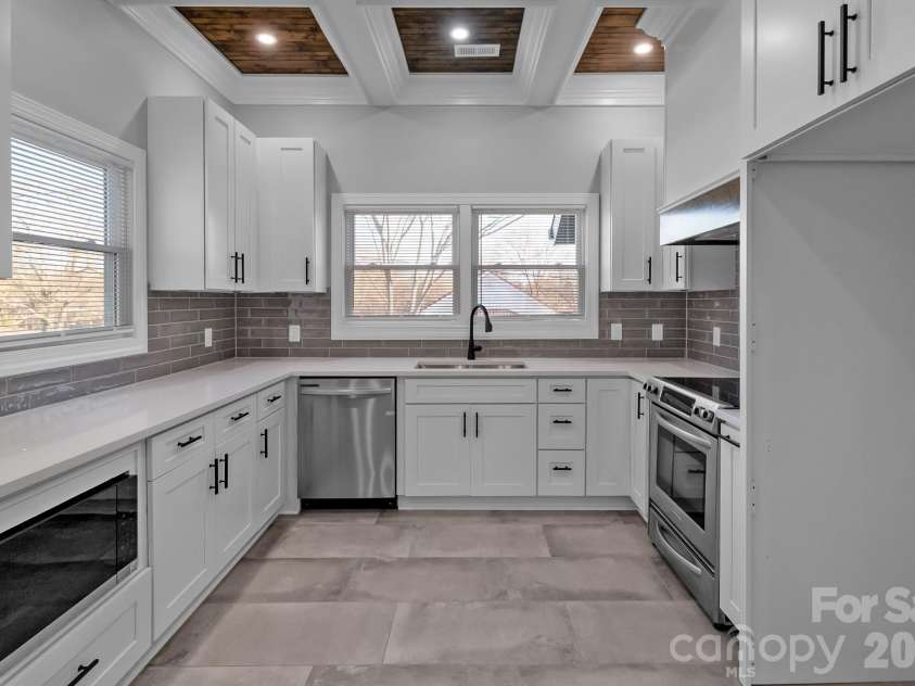 612 Elliott Street, Chester, SC 29706.  MLS# CAR4346102, YatesRealty ID 12259. 