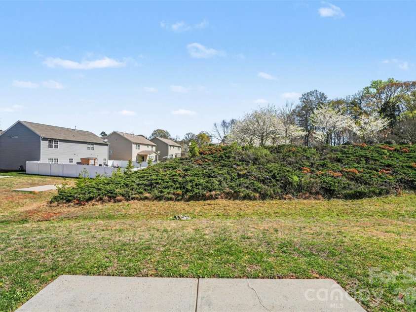 1604 Swan Drive, Charlotte, NC 28216.  MLS# CAR4358962, YatesRealty ID 12261. 