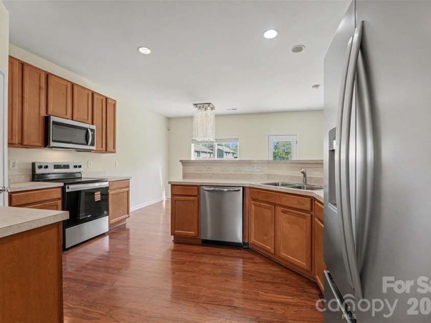 1604 Swan Drive, Charlotte, NC 28216.  MLS# CAR4358962, YatesRealty ID 12261. Kitchen