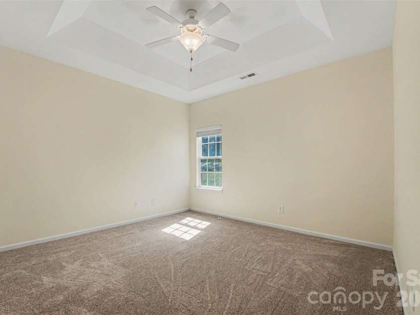 1604 Swan Drive, Charlotte, NC 28216.  MLS# CAR4358962, YatesRealty ID 12261. Third bedroom main floor