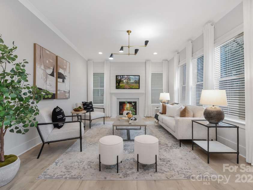 600 Campus Street, Charlotte, NC 28216.  MLS# CAR4331545, YatesRealty ID 12261. 