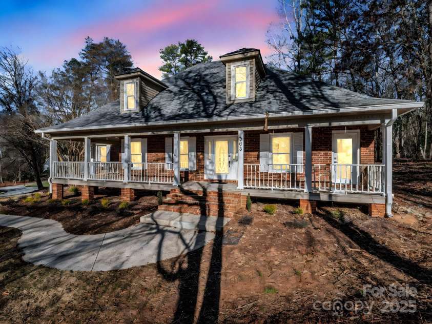 303 Fairforest Drive, Rutherfordton, NC 28139.  MLS# CAR4324733, YatesRealty ID 12262. 