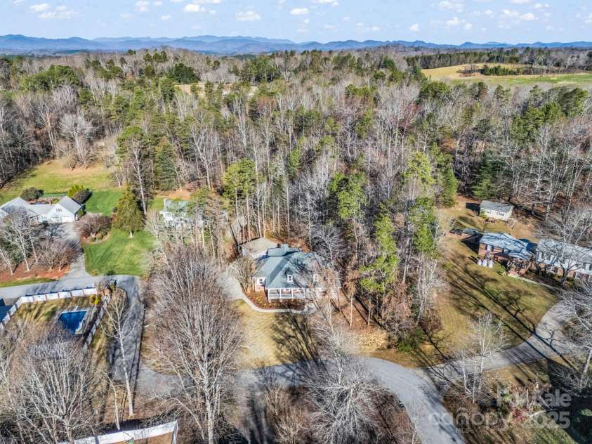 303 Fairforest Drive, Rutherfordton, NC 28139.  MLS# CAR4324733, YatesRealty ID 12262. 