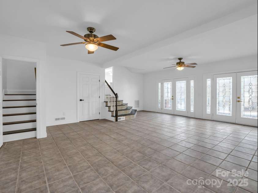 303 Fairforest Drive, Rutherfordton, NC 28139.  MLS# CAR4324733, YatesRealty ID 12262. Flex Space/Living Room