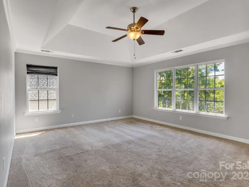 1458 Bedlington Drive, Charlotte, NC 28269.  MLS# CAR4257940, YatesRealty ID 12263. 