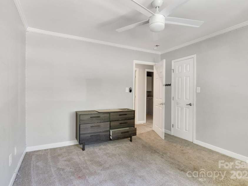 1458 Bedlington Drive, Charlotte, NC 28269.  MLS# CAR4257940, YatesRealty ID 12263. 