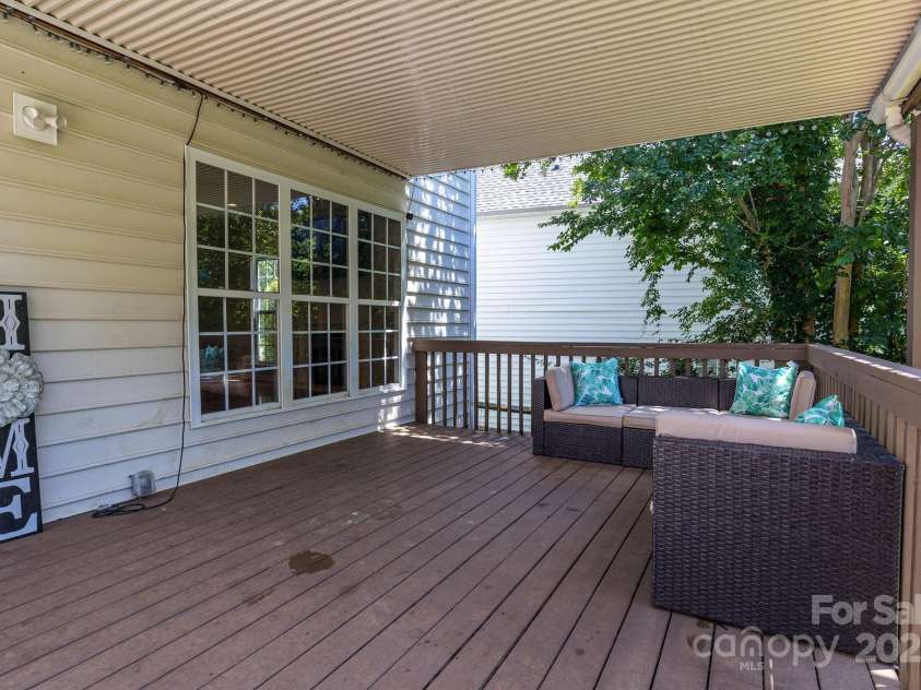 1458 Bedlington Drive, Charlotte, NC 28269.  MLS# CAR4257940, YatesRealty ID 12263. 