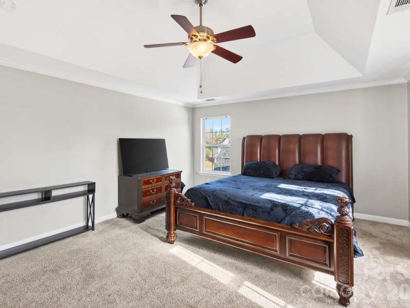 1458 Bedlington Drive, Charlotte, NC 28269.  MLS# CAR4338166, YatesRealty ID 12263. 