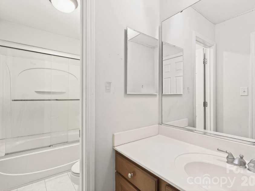 1458 Bedlington Drive, Charlotte, NC 28269.  MLS# CAR4338166, YatesRealty ID 12263. 