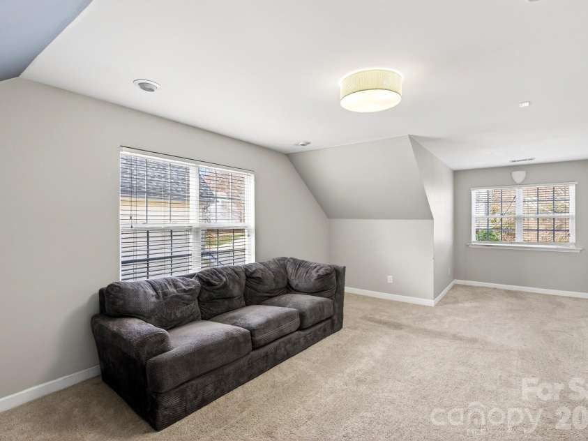 1458 Bedlington Drive, Charlotte, NC 28269.  MLS# CAR4338166, YatesRealty ID 12263. 