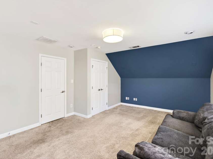 1458 Bedlington Drive, Charlotte, NC 28269.  MLS# CAR4338166, YatesRealty ID 12263. 