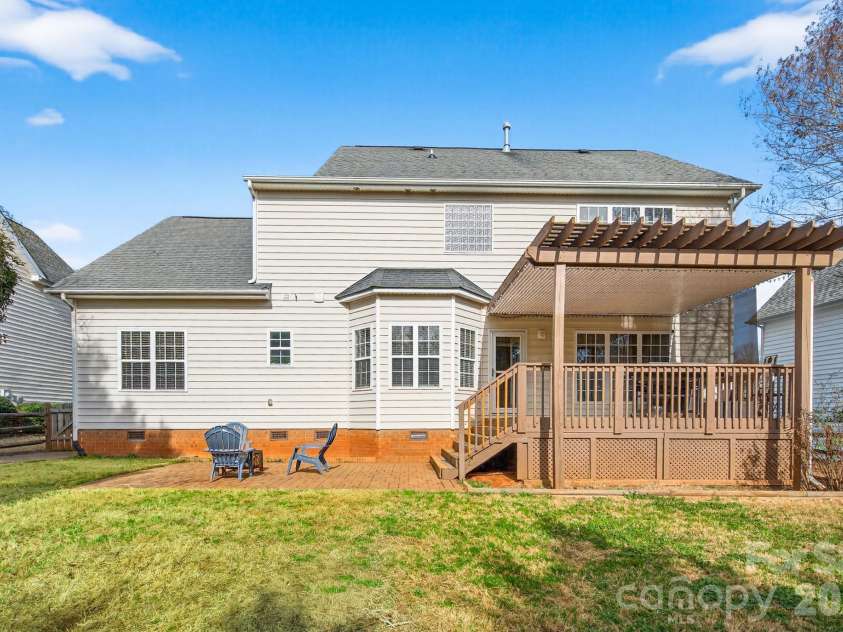 1458 Bedlington Drive, Charlotte, NC 28269.  MLS# CAR4338166, YatesRealty ID 12263. 