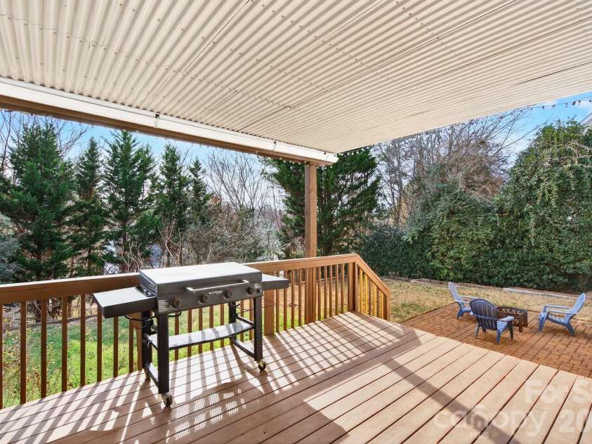 1458 Bedlington Drive, Charlotte, NC 28269.  MLS# CAR4338166, YatesRealty ID 12263. 