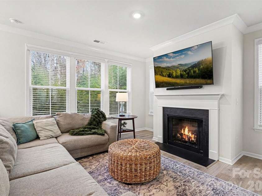 7017 Running Spring Drive, Charlotte, NC 28205.  MLS# CAR4346038, YatesRealty ID 12263. 