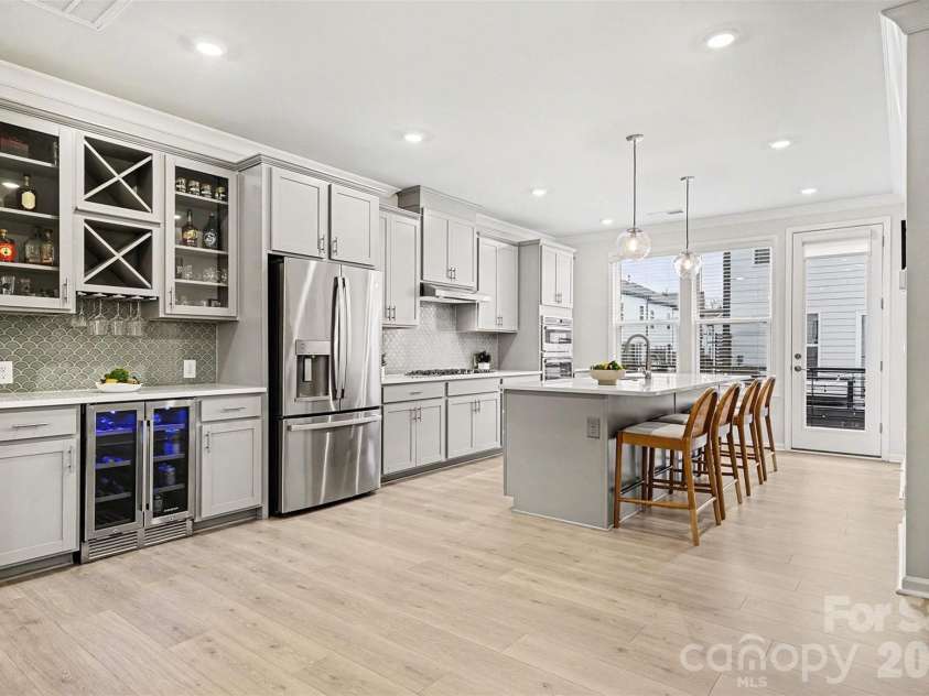 7017 Running Spring Drive, Charlotte, NC 28205.  MLS# CAR4346038, YatesRealty ID 12263. 