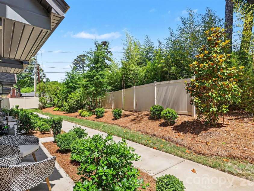7017 Running Spring Drive, Charlotte, NC 28205.  MLS# CAR4346038, YatesRealty ID 12263. 