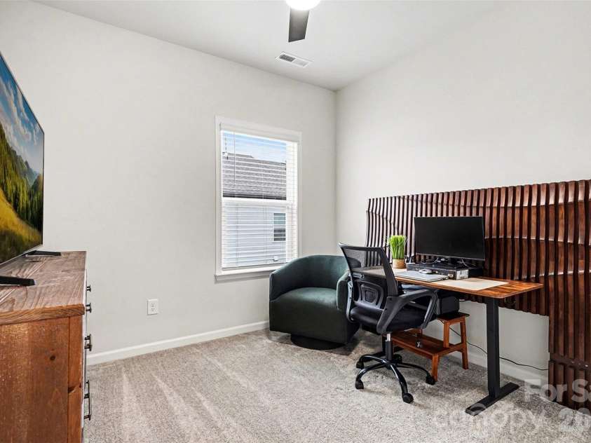 7017 Running Spring Drive, Charlotte, NC 28205.  MLS# CAR4346038, YatesRealty ID 12263. Upper bedroom 1