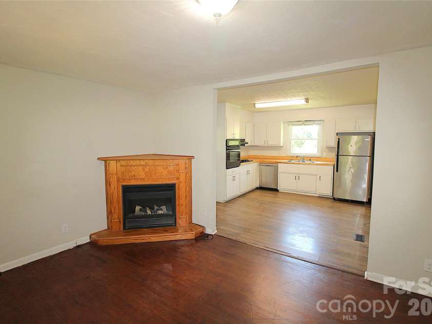105 Delmar Road, Shelby, NC 28152.  MLS# CAR4367635, YatesRealty ID 12264. 