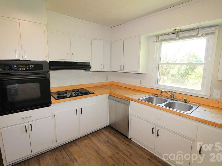 105 Delmar Road, Shelby, NC 28152.  MLS# CAR4367635, YatesRealty ID 12264. 