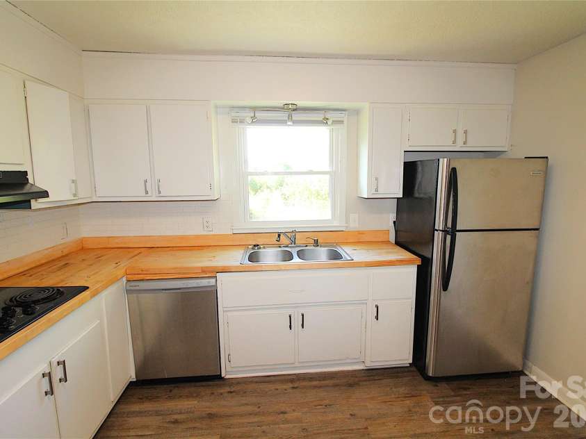 105 Delmar Road, Shelby, NC 28152.  MLS# CAR4367635, YatesRealty ID 12264. 