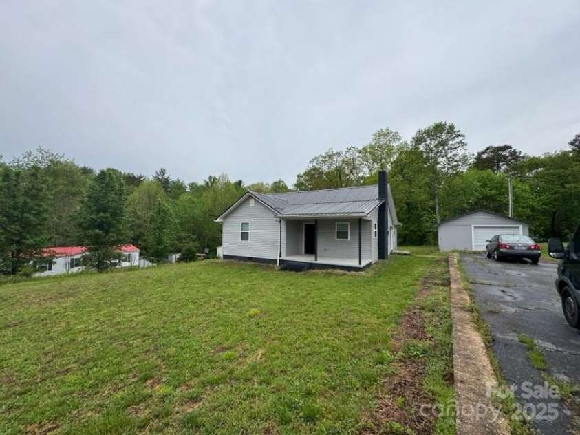 2342 Brookwood Drive, Valdese, NC 28690.  MLS# CAR4251020, YatesRealty ID 12264. 